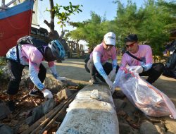 Bersih-Bersih Pantai, Pertamina Grop Balongan Kumpulkan Lebih 1 Ton Sampah