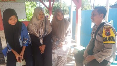Bhabinkamtibmas Desa Saba Jambu Himbau Anak-Anak Remaja Agar Hati-hati Dalam Bergaul