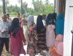 46 Warga Huta Lombang Lubis Terima BLT DD Tahap II