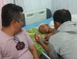 Camat Tambangan Jenguk Anak Korban Pembacokan Orang Gila