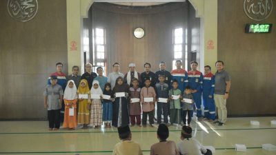 Doa Bersama dan Santunan Anak Yatim Iringi Pekerjaan Turn Around RU VI