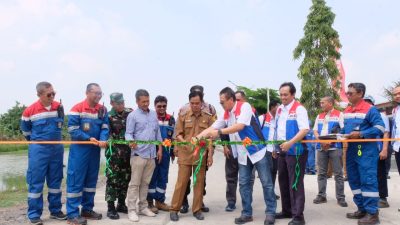 Dukung Kelancaran Transportasi Warga, RU VI Lakukan Betonisasi Jalan Salamdarma