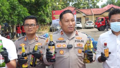Polres Indramayu Musnahkan Botol Miras Jelang Natal dan Tahun Baru