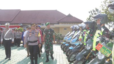Polres Indramayu Gelar Apel Pasukan Operasi Lilin Lodaya 2023 Untuk Pengamanan Natal dan Tahun Baru