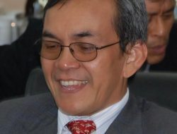 Mencari Pemimpin di Tengah Rivalitas Super Power