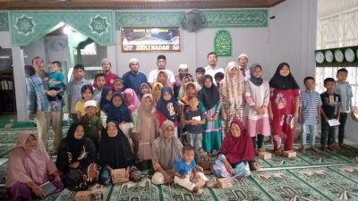 Senyum Ceria Anak Yatim Bersama SMSI Padangsidimpuan Menyambut HPN 2024
