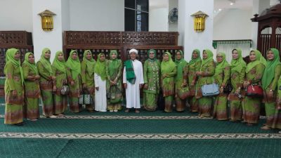 Eli Mahrani Hadiri Pengajian Rutin Muslimat NU di Masjid Agung Nur Ala Nur