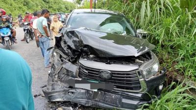 Mobil Innova Venturer Ringsek Alami Laka Lantas di Jalinsum Sidimpuan – Panyabungan