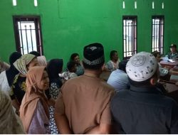 Coret Data Warga Penerima BLT, Kades Sirambas Didemo Warga