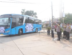 Kapolres Indramayu Berangkatkan Mudik Gratis Polri Presisi Tahun 2024