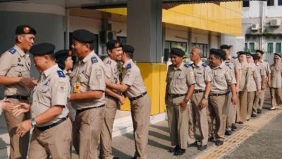 Kepala Kantor Pertanahan Kabupaten Karawang Pimpin Apel Perdana dan Gelar Halal Bi Halal