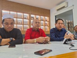 Nikson Nababan Terharu Dijamu Tokoh Marga Aritonang di Medan