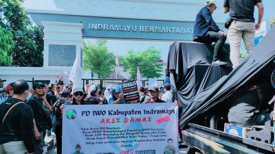 Wartawan Indramayu Unjukrasa Tolak Revisi RUU Penyiaran dan Pidanakan Seorang Oknum Kepala Desa Sukagumiwang