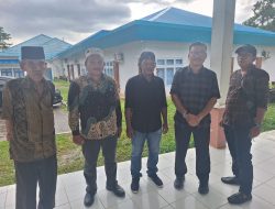 Kades Se Kecamatan Hutabargot Serahkan Surat Mosi Tak Percaya Ke KPU Madina