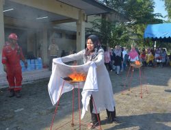Cegah Kebakaran Rumah, Fireman RU VI berbagi Ilmu Penanganan Kebakaran kepada Ibu-Ibu