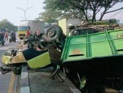 Sandiwara Aneka Tunggal, Selesai Pentas Terjadi Kecelakaan di depan Hotel Bunga Indah