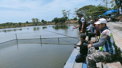 HUT RI 79, PT KPI RU VI Balongan Dan SPPBB Gelar Lomba Mancing