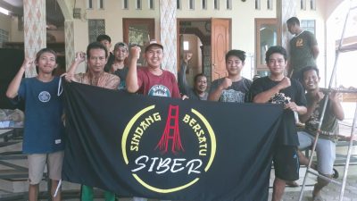 SIBER Berikan Sumbangan Ke Mushola Faturahman