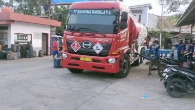 Tambah Pasokan 70%, Pertamina Patra Niaga Regional Jawa Bagian Barat Penuhi Kebutuhan Nelayan di Subang