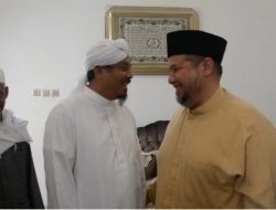 Berbahasa Arab, Wakil Bupati Ichwan dan Buya Salman Berbincang Hangat