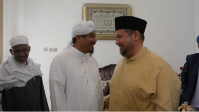 Berbahasa Arab, Wakil Bupati Ichwan dan Buya Salman Berbincang Hangat