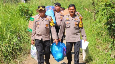 Polres Madina Peduli Korban Kebakaran Rumah di Desa Darussalam