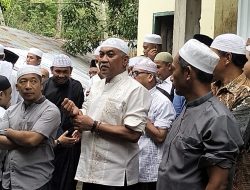 Harun Mustafa Nasution Melayat Ke Kediaman Mendiang Syekh. H. Mawardi Lubis