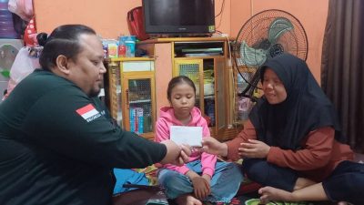 IWO Tunjukkan Kepedulian, Siswi SD Palembang Dapat Bantuan