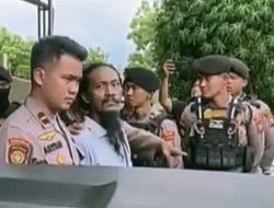 Mantan Kades Miliarder Gresik Ditangkap, Warga Bersorak Gembira