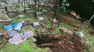 Banjir Rusak Makam di Bandung, Keluarga Berduka