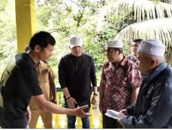 Respon Cepat Tepat, Ketua DPRD Bantu Puluhan Korban Kebakaran Tambangan