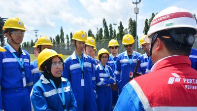 Perwira Pertamina jelaskan peran vital Kilang Balongan dalam Company Visit SPE SC Undip
