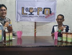 Anggota Polsek Panyabungan Buat Podcast UMKM Bantu Masyarakat