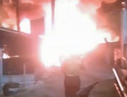 Malam Tahun Baru Berubah Tragis, Petasan Hanguskan Rumah Warga Rawa Badak