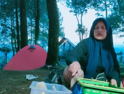 Ibu Pedagang Nasi Uduk Kuningan Rela Berkorban Demi Masa Depan Anak