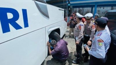 Satlantas Polres Indramayu dan Dishub Gelar Razia Bus Penumpang di Terminal AKAP Indramayu: "Utamakan Keselamatan, Bukan Kecepatan!"