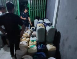 Indramayu Gempar! Gudang Penimbunan Solar Subsidi Digerebek, Ratusan Jerigen Disita!