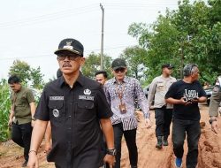 Jalan Rusak dan Berdebu, Warga Indramayu Geruduk Lokasi Galian C: Wabup Turun Tangan!