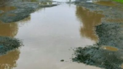Jalan Tinumpuk-Segeran Indramayu: Kubangan Kerbau Mengancam Nyawa, Warga Menjerit!