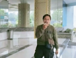 Tangis Ayah di Depan RSUD Karawang: Bayi Pertama Meninggal Diduga Akibat Kelalaian Medis