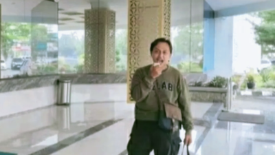 Tangis Ayah di Depan RSUD Karawang: Bayi Pertama Meninggal Diduga Akibat Kelalaian Medis