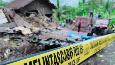 Tragedi di Purworejo: Truk Tabrak Angkot, 11 Guru SD Asal Magelang Tewas Saat Hendak Takziah