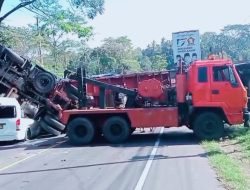 Kecelakaan Truk Trailer di Boyolali Berhasil Dievakuasi, Lalu Lintas Kembali Normal!