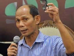 Simposium Dekrit Presiden 5 Juli 1959, Kenapa Kembali ke UUD 1945: Menjawab Tantangan Nasional dan Global