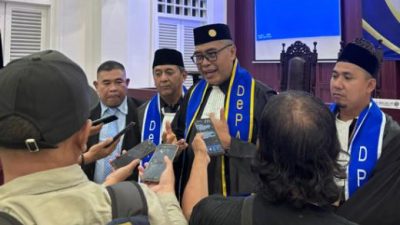 Ketum DePA-RI Kukuhkan Advokat Baru di Gedung Desmond J Mahesa ULM