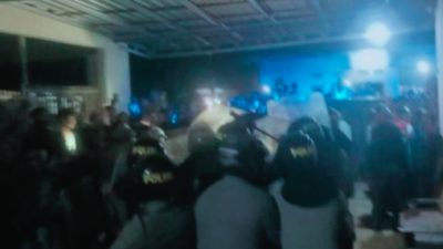 Aksi Nekat Maling Rokok Berakhir Dijemput Paksa Warga di Indramayu