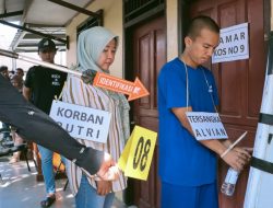 Tersangka Pembunuhan di Indramayu Peragakan 24 Adegan, Mulai dari Jemput Korban Hingga Kabur