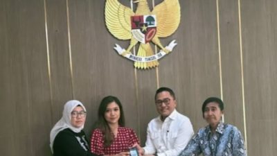 KABAR BAIK BAGI PERS ISTANA! KARTU JURNALIS DIKEMBALIKAN, ISTANA JANJI TAK CABUT AKSES LAGI