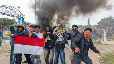 Ratusan Warga Desa Cidempet ‘Kepung’ Balai Desa, Tuntut Kuwu Mundur dan Kembalikan Aset Desa Senilai Puluhan Juta