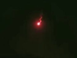 Langit Cirebon ‘Meledak’ Tadi Malam! Peneliti BRIN Konfirmasi Fenomena Meteor Raksasa Jatuh di Laut Jawa